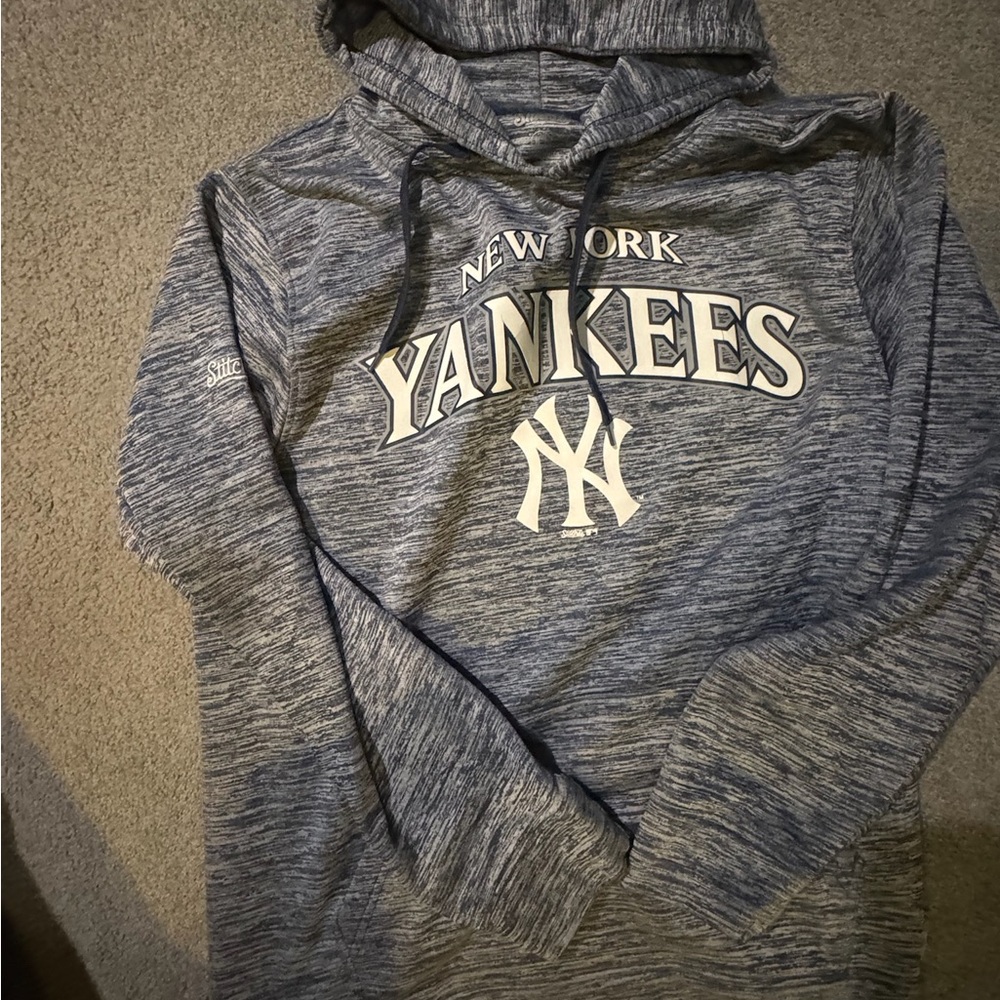 NY Yankees hoodie in navy blue